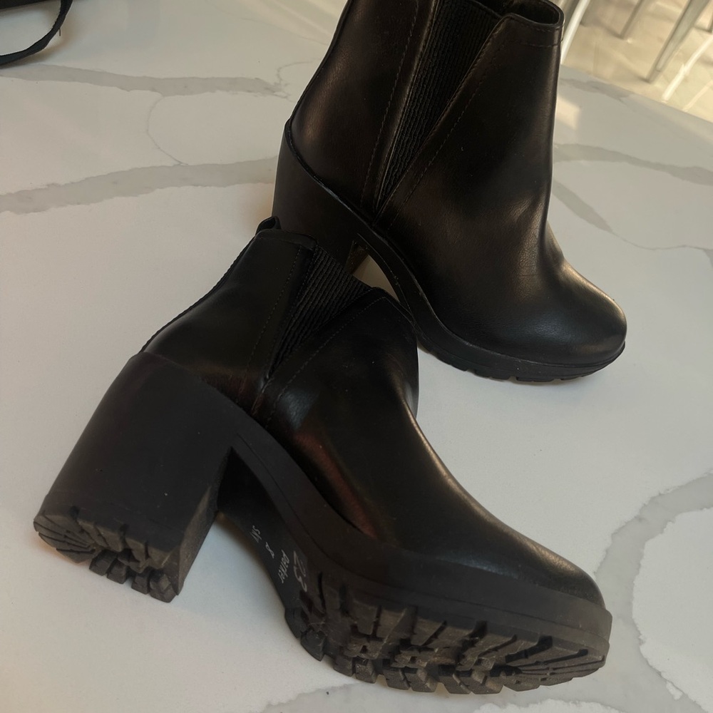 Black Heeled Boots with Chunky Block Heel